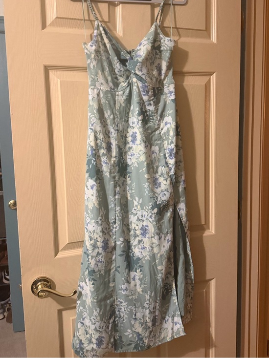 Abercrombie & Fitch Dresses & Skirts - Abercrombie & Fitch Floral Sage Green Slip Dress with Spaghetti Straps